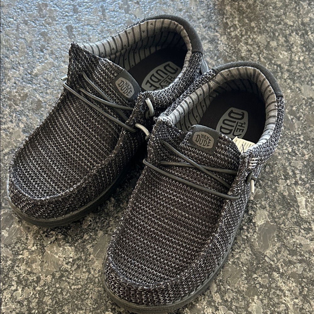 worn ONCE! Like NEW!
Hey Dude Kids Slip-On Loafers in Charcoal Knit